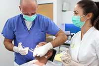 Implantologia immediata - Quante visite dovrò fare per un restauro completo della bocca?